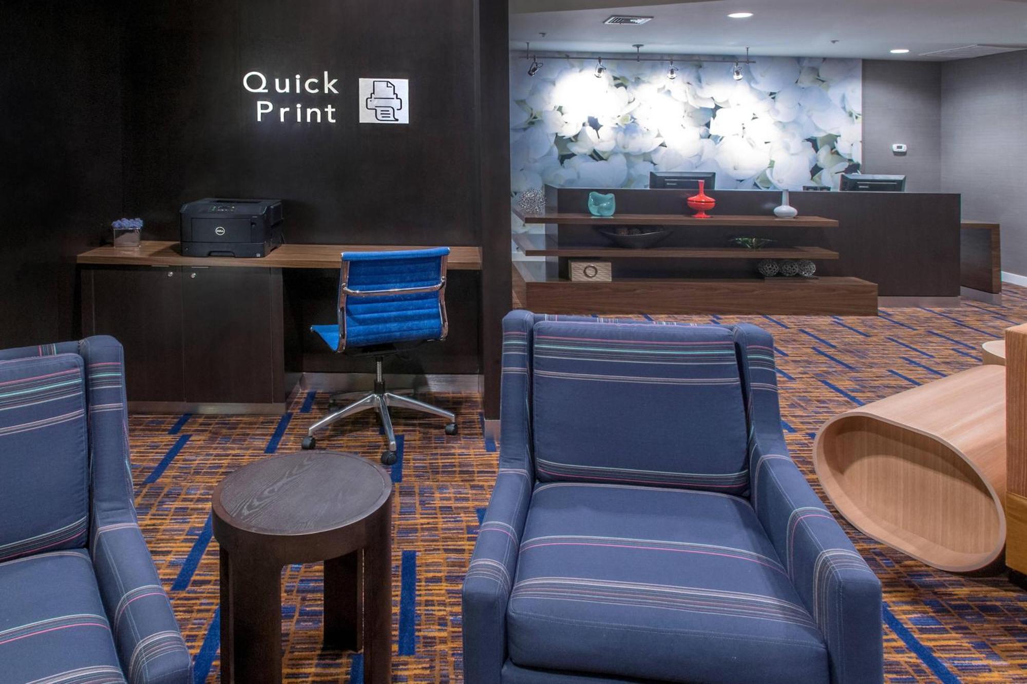 Courtyard By Marriott Albany Hotel Exterior photo