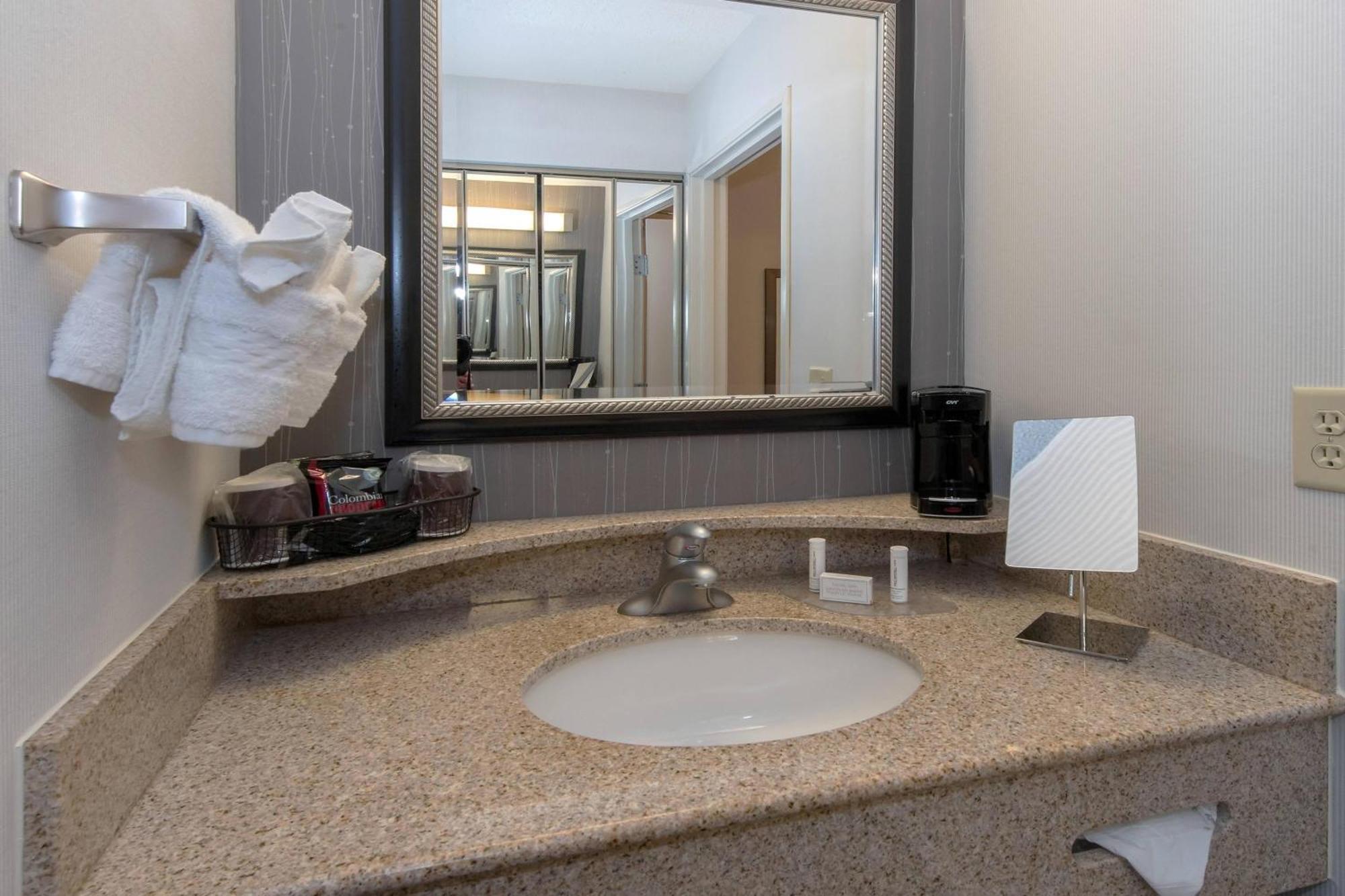 Courtyard By Marriott Albany Hotel Exterior photo