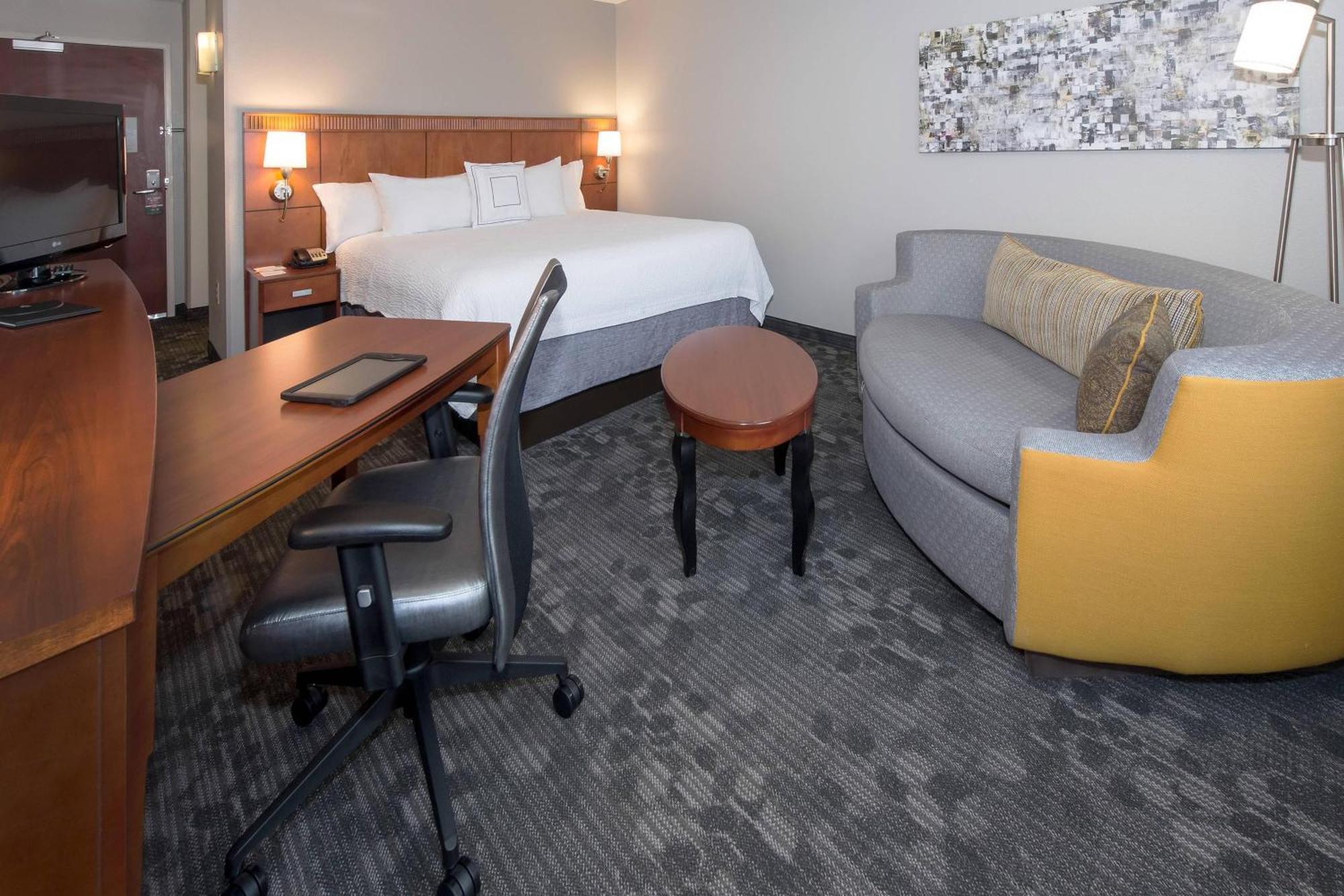 Courtyard By Marriott Albany Hotel Exterior photo