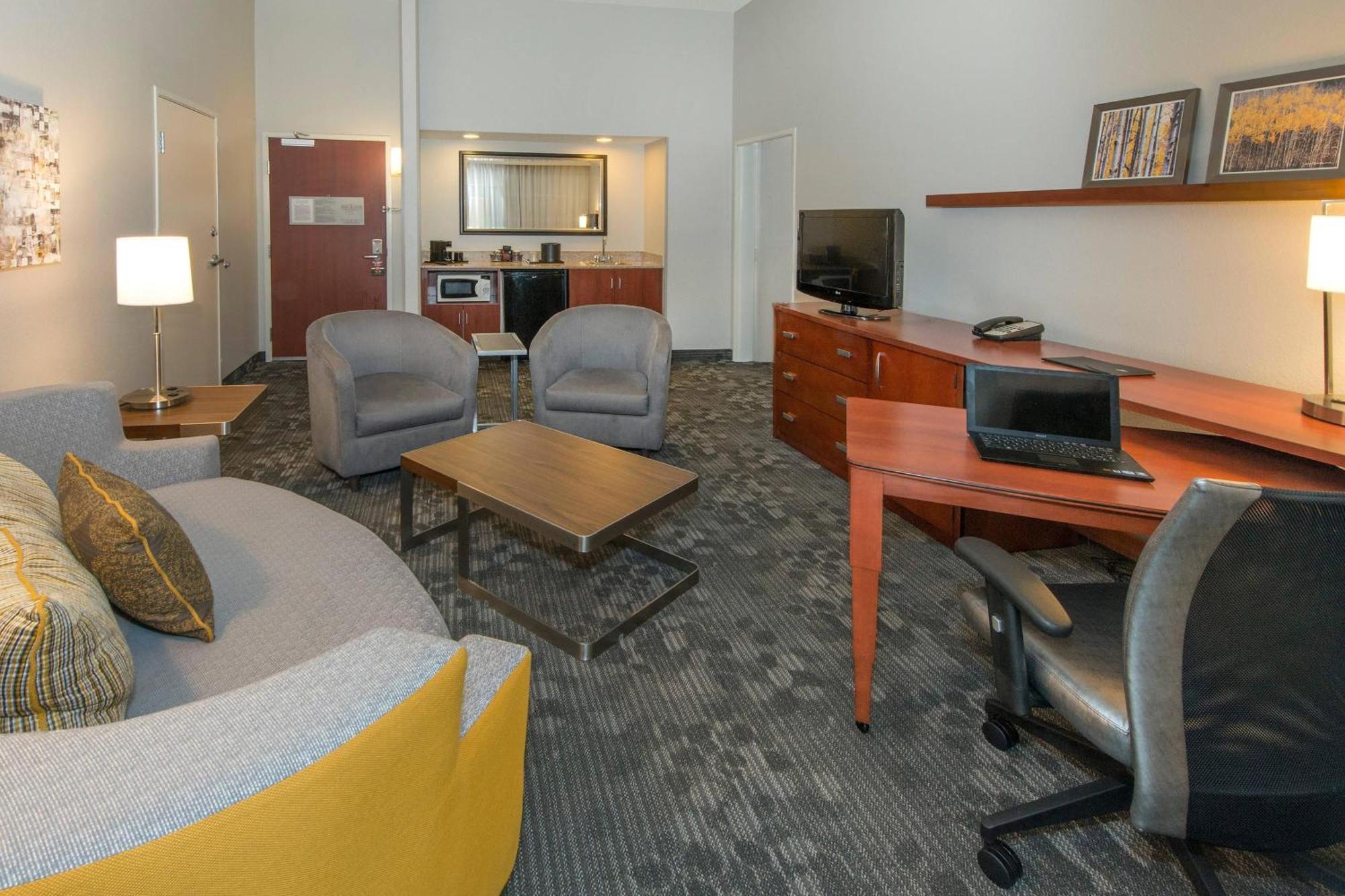 Courtyard By Marriott Albany Hotel Exterior photo